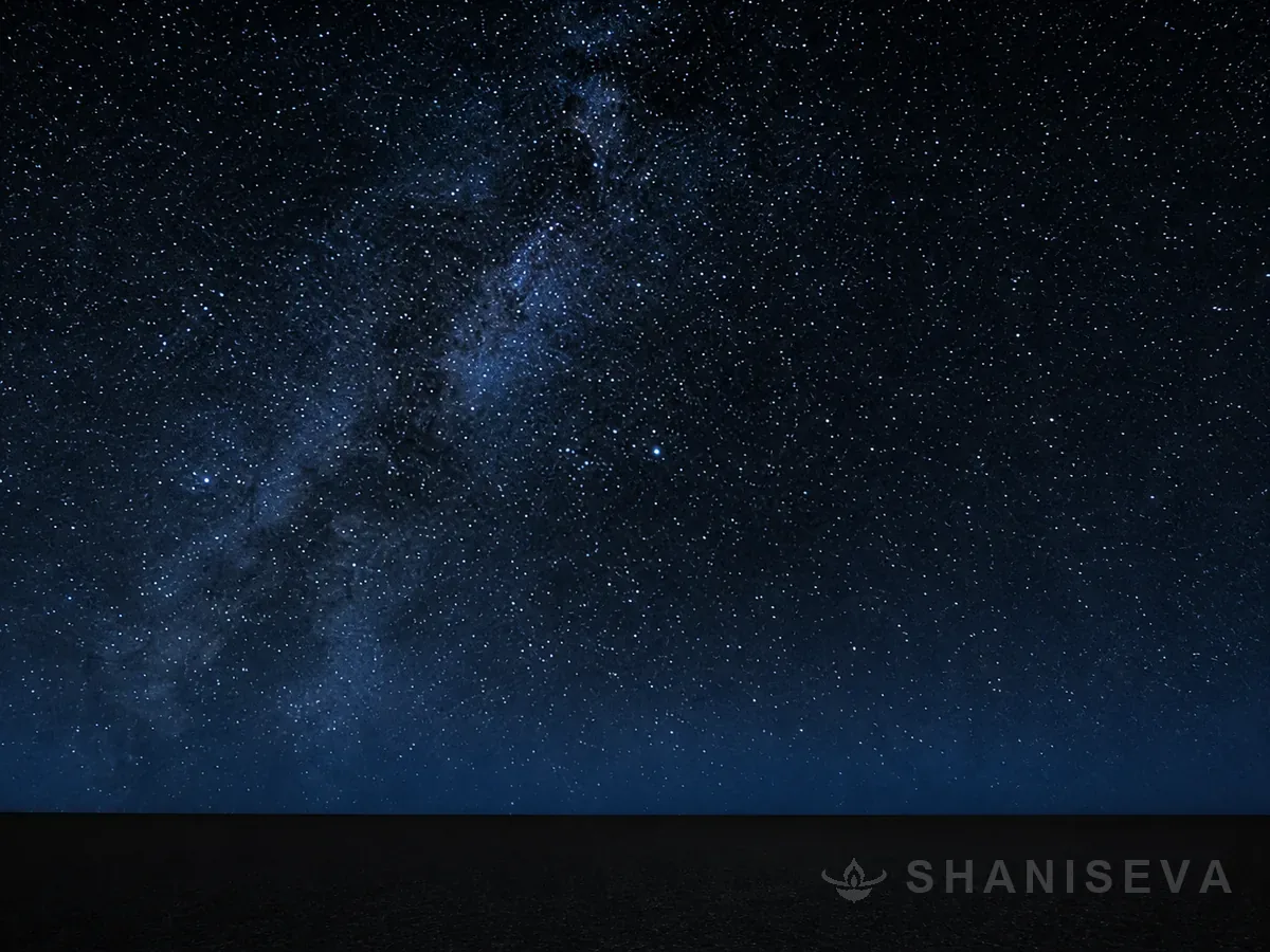 A field of stars above a dark horizon